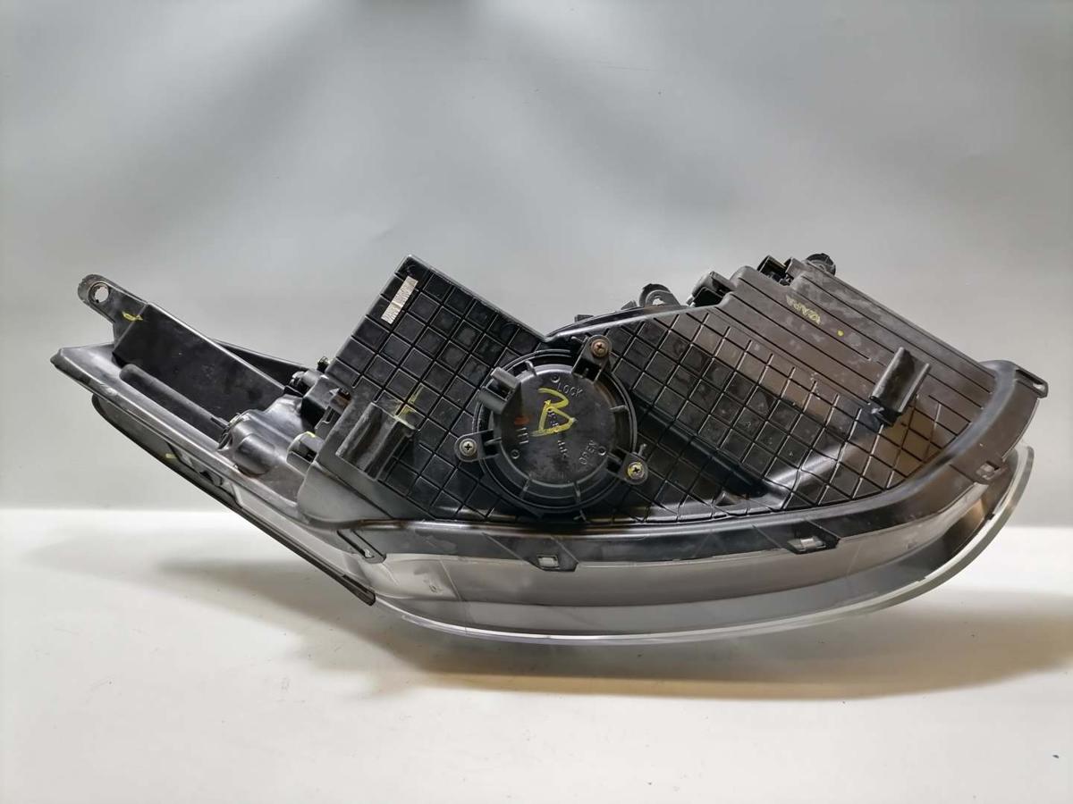 Hyundai I30 GD original Scheinwerfer vorn links Halogen Bj.2013